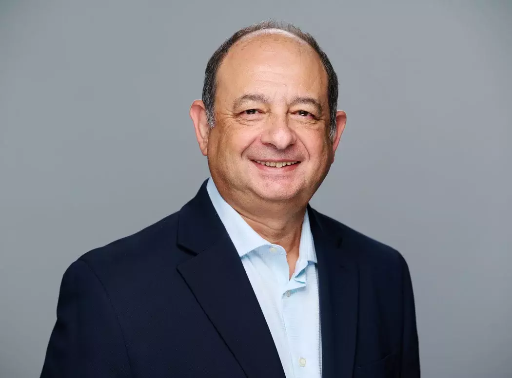 Gabe Jaroslavsky Headshot