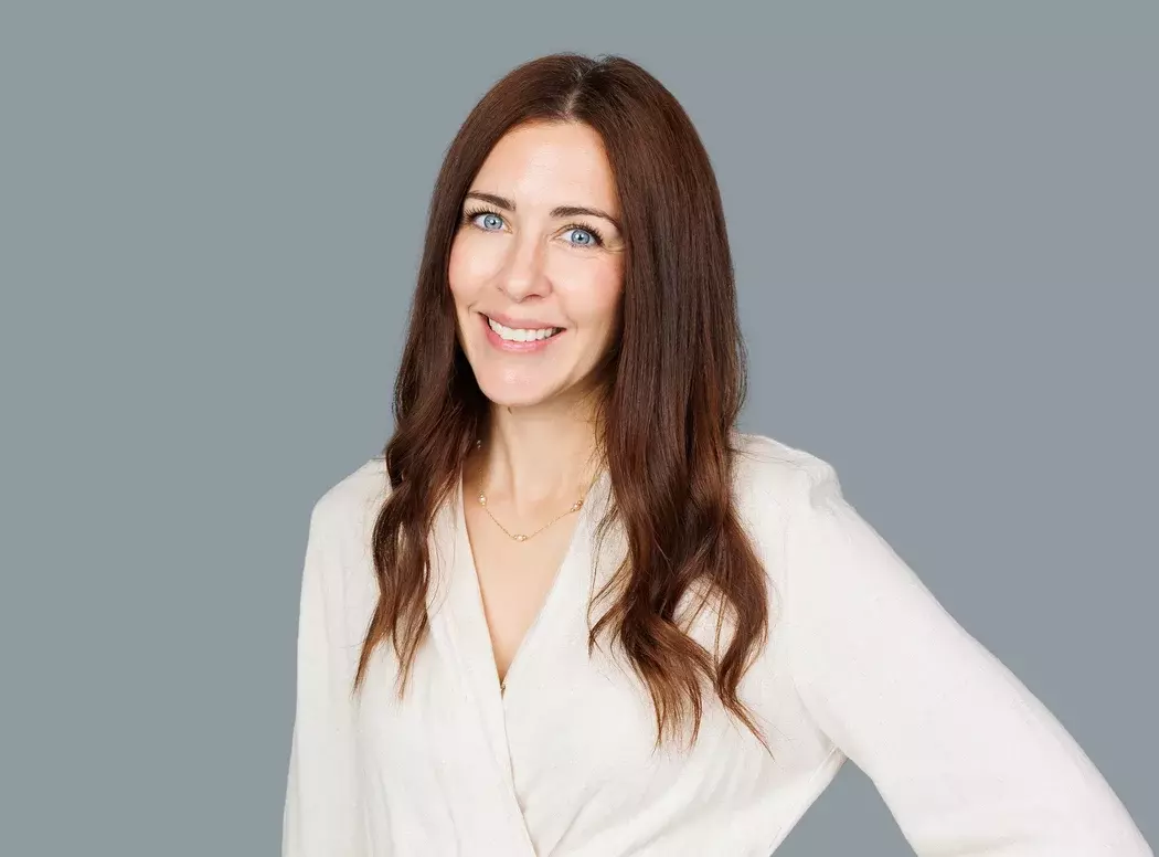 Michelle Schuck Headshot